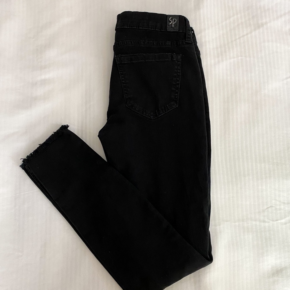 Black skinny jeans